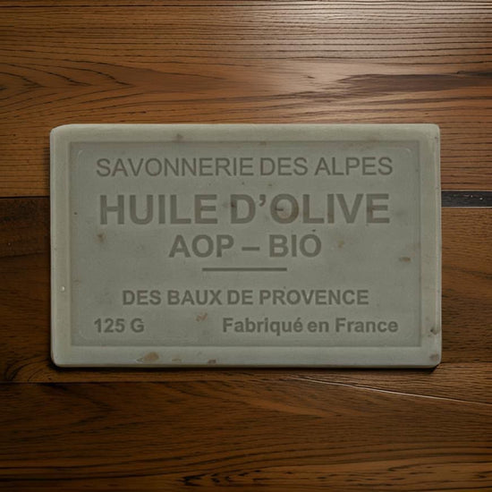 Savon naturel exfoliant bio enrichi en algues et huile d&